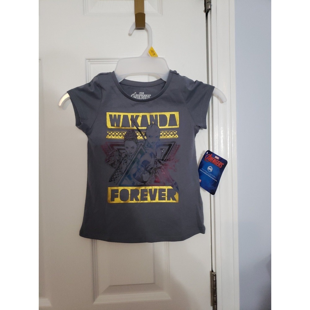 Marvel Avengers Toddler Top  New with Tags Size 5T‎